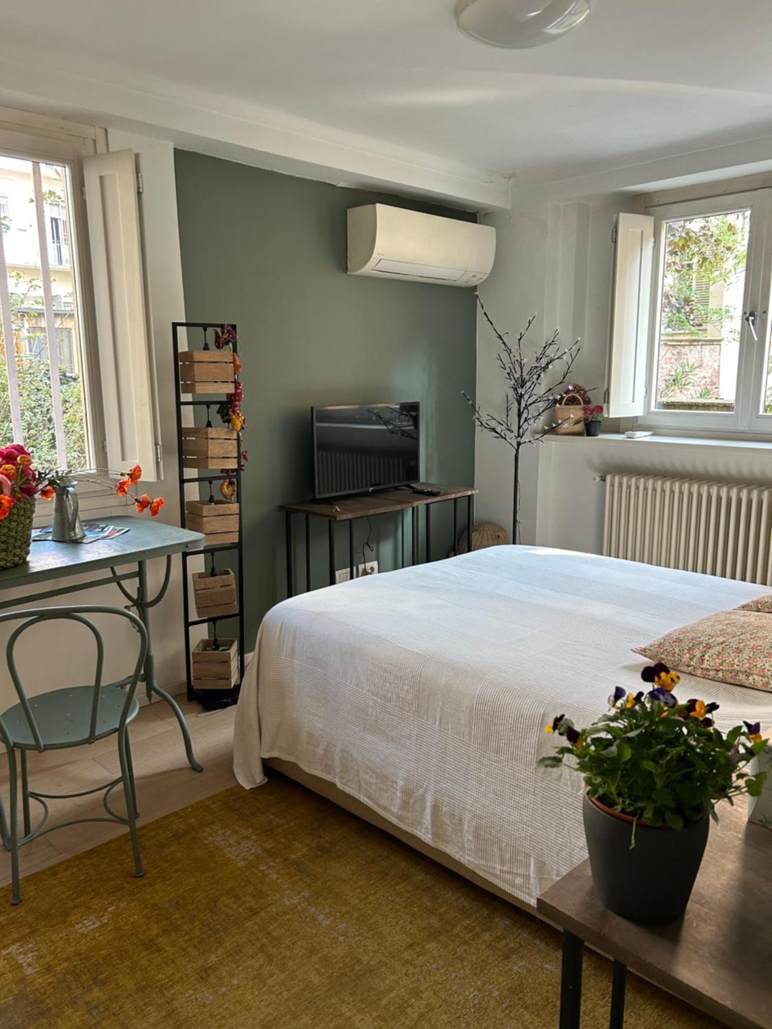 Loft Crimea Con Patio Apartment Торино Екстериор снимка