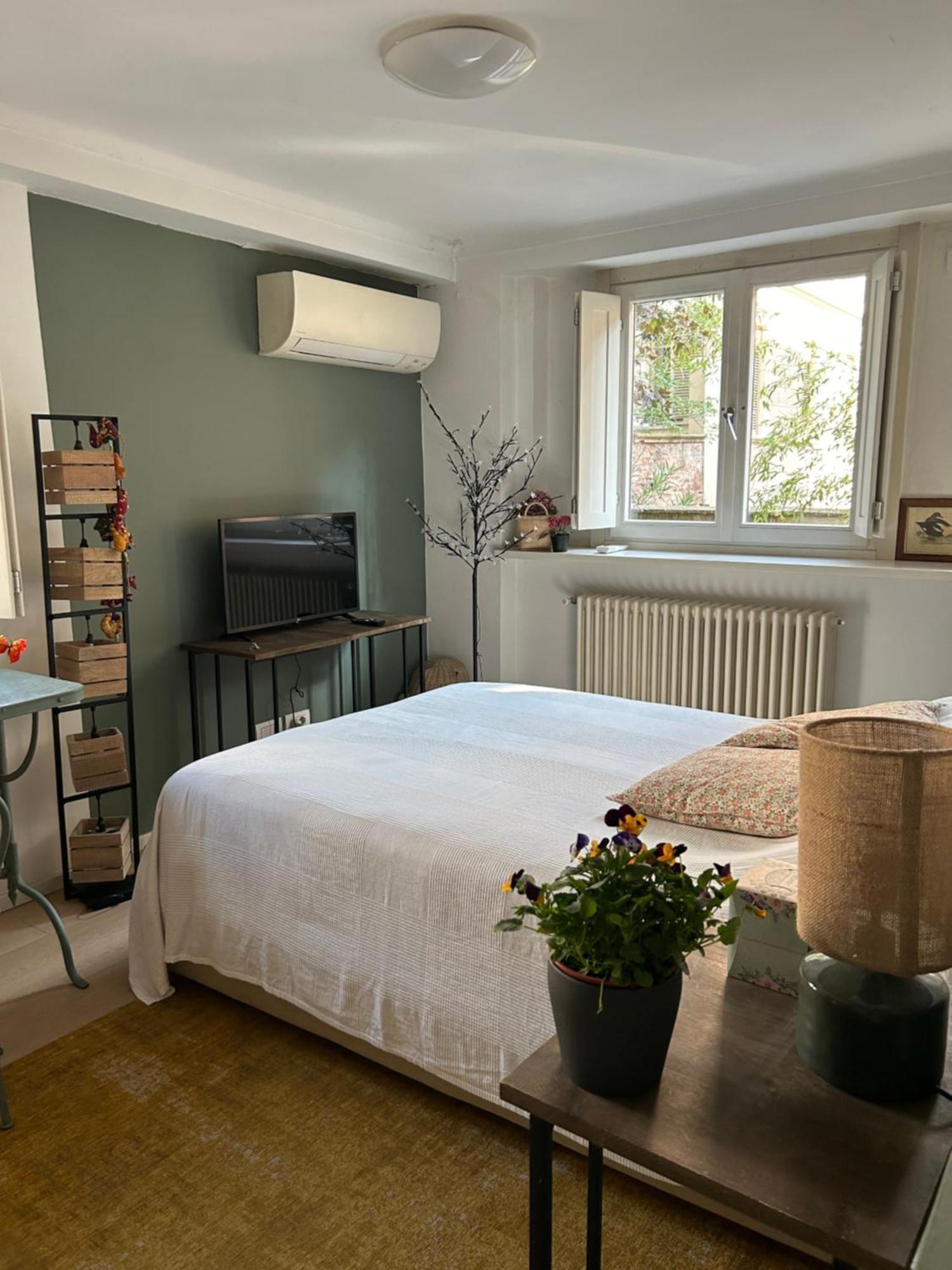 Loft Crimea Con Patio Apartment Торино Екстериор снимка